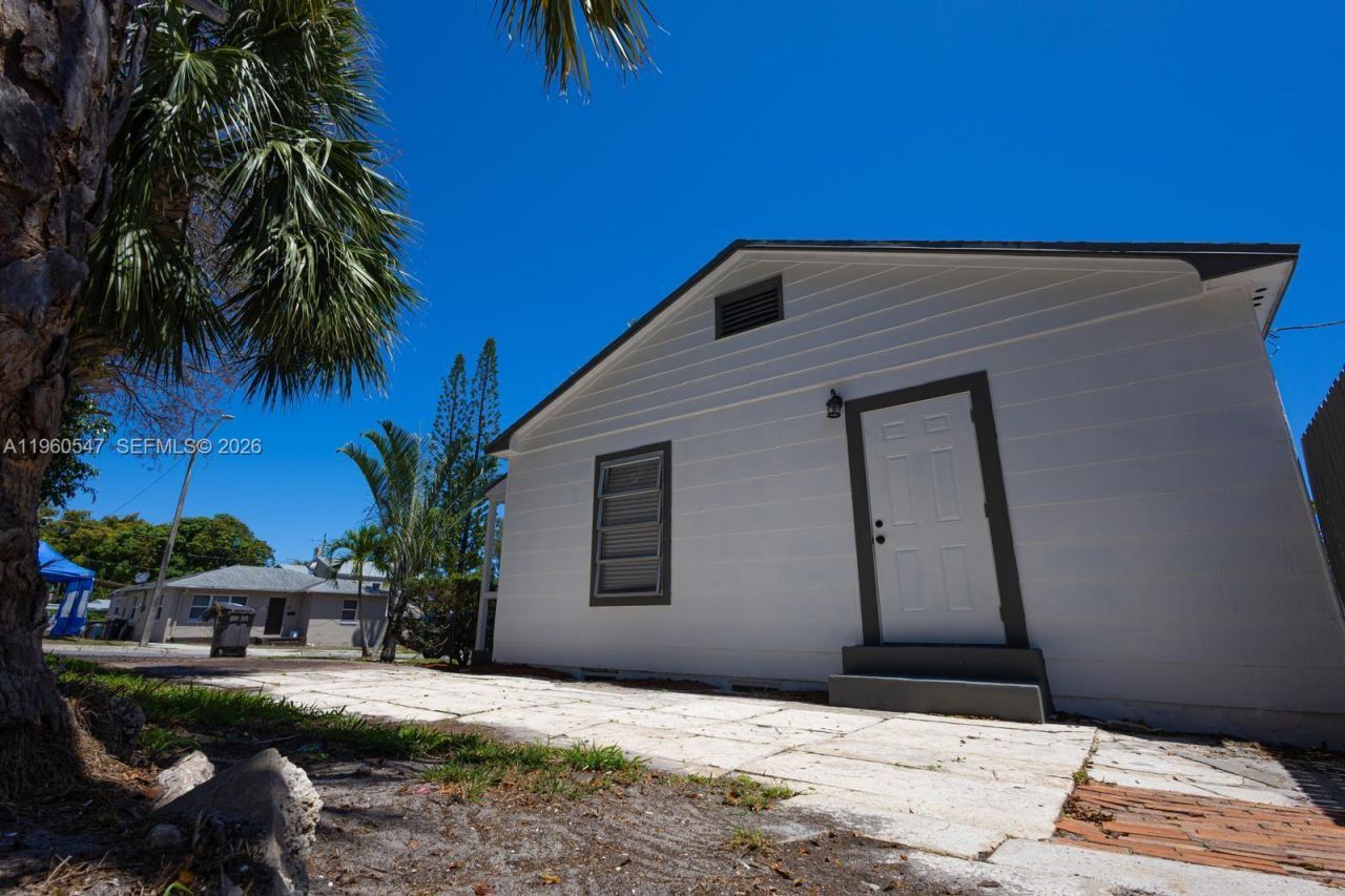 812 33rd St , West Palm Beach, FL 33407 Photo