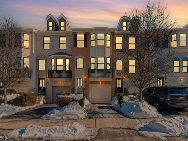 334 Winthrop Dr, Nutley, NJ 07110