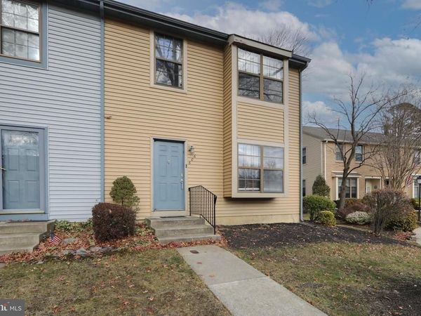 606 KINGS CROFT, CHERRY HILL, NJ 08034