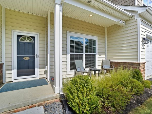 1622 Linkhorn Drive, Grove City, OH 43123