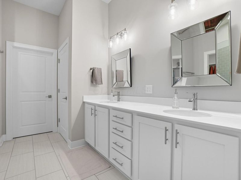 1622 Linkhorn Drive, Grove City, OH 43123 Photo 24