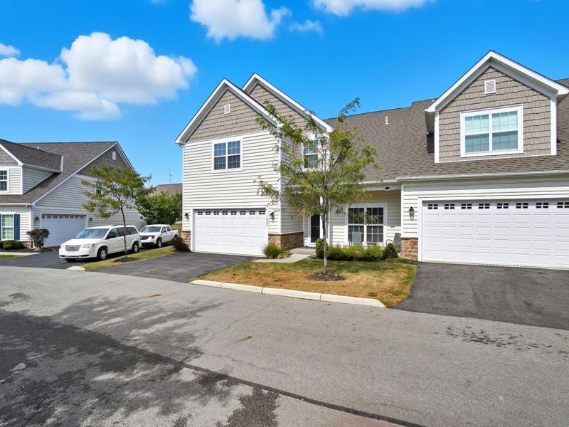 1622 Linkhorn Drive, Grove City, OH 43123 Photo 3