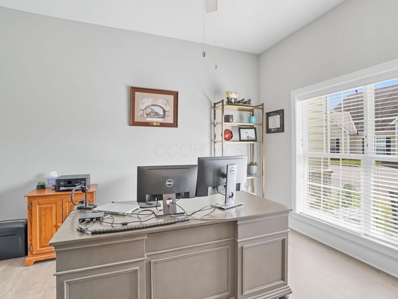 1622 Linkhorn Drive, Grove City, OH 43123 Photo 6