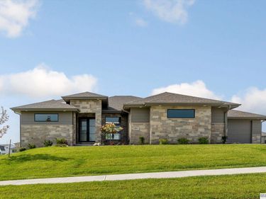 20617 Kansas Avenue, Elkhorn, NE 68022