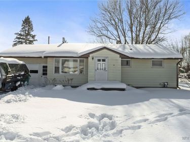 6502 Colonial Drive, Lockport, NY 14094