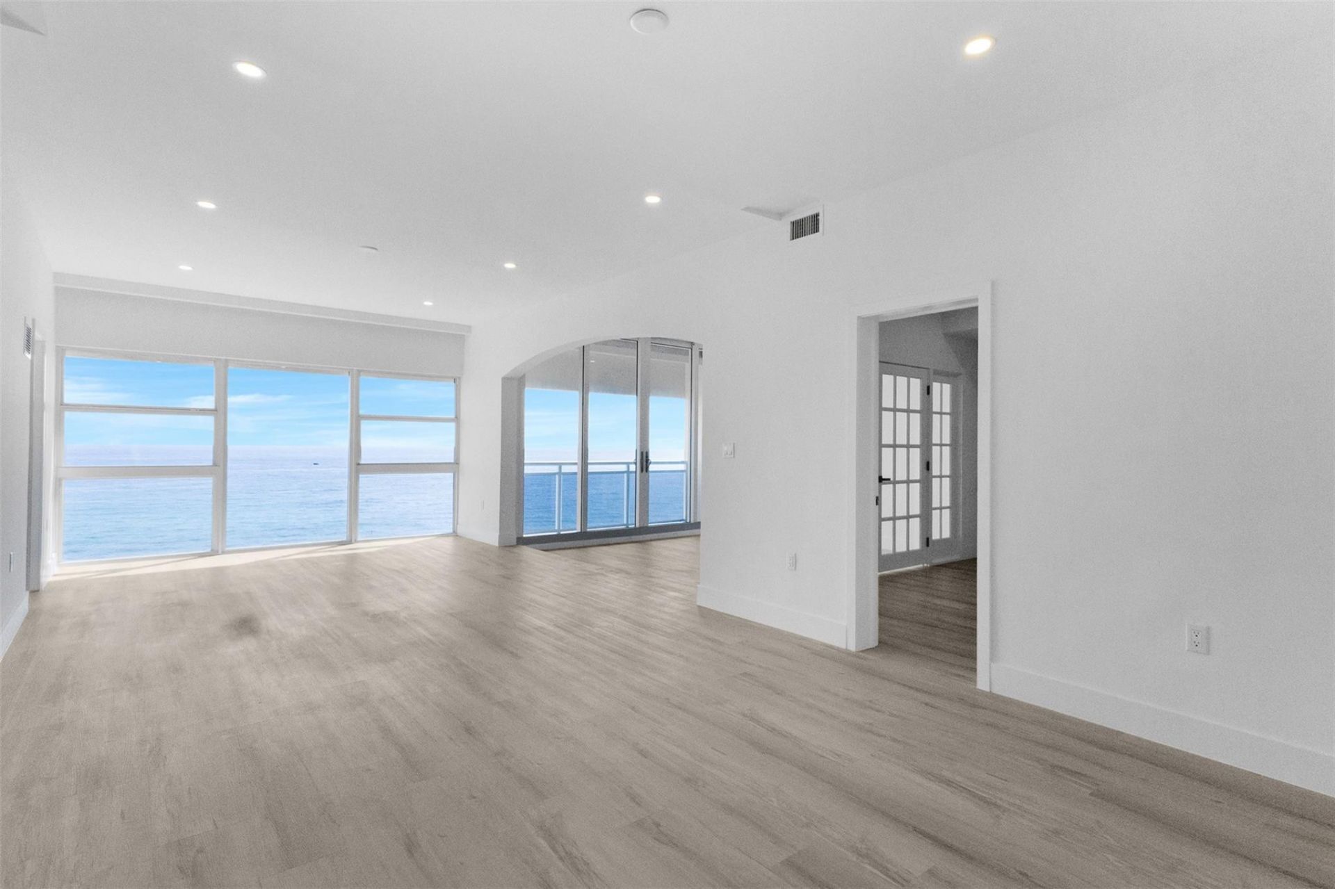 500 SE 21st Avenue, Unit 805, Deerfield Beach, FL 33441 Photo