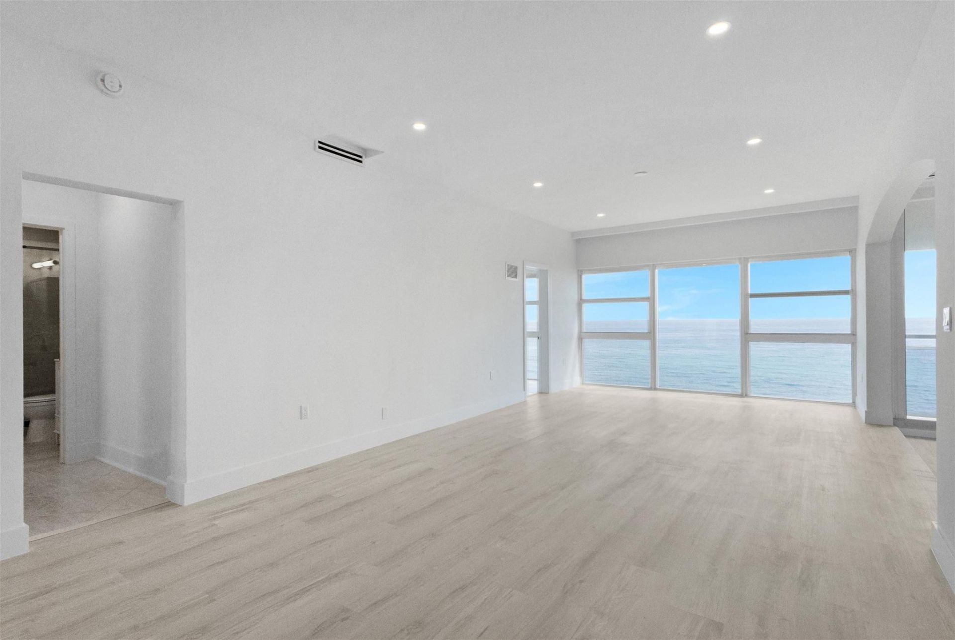 500 SE 21st Avenue, Unit 805, Deerfield Beach, FL 33441 Photo