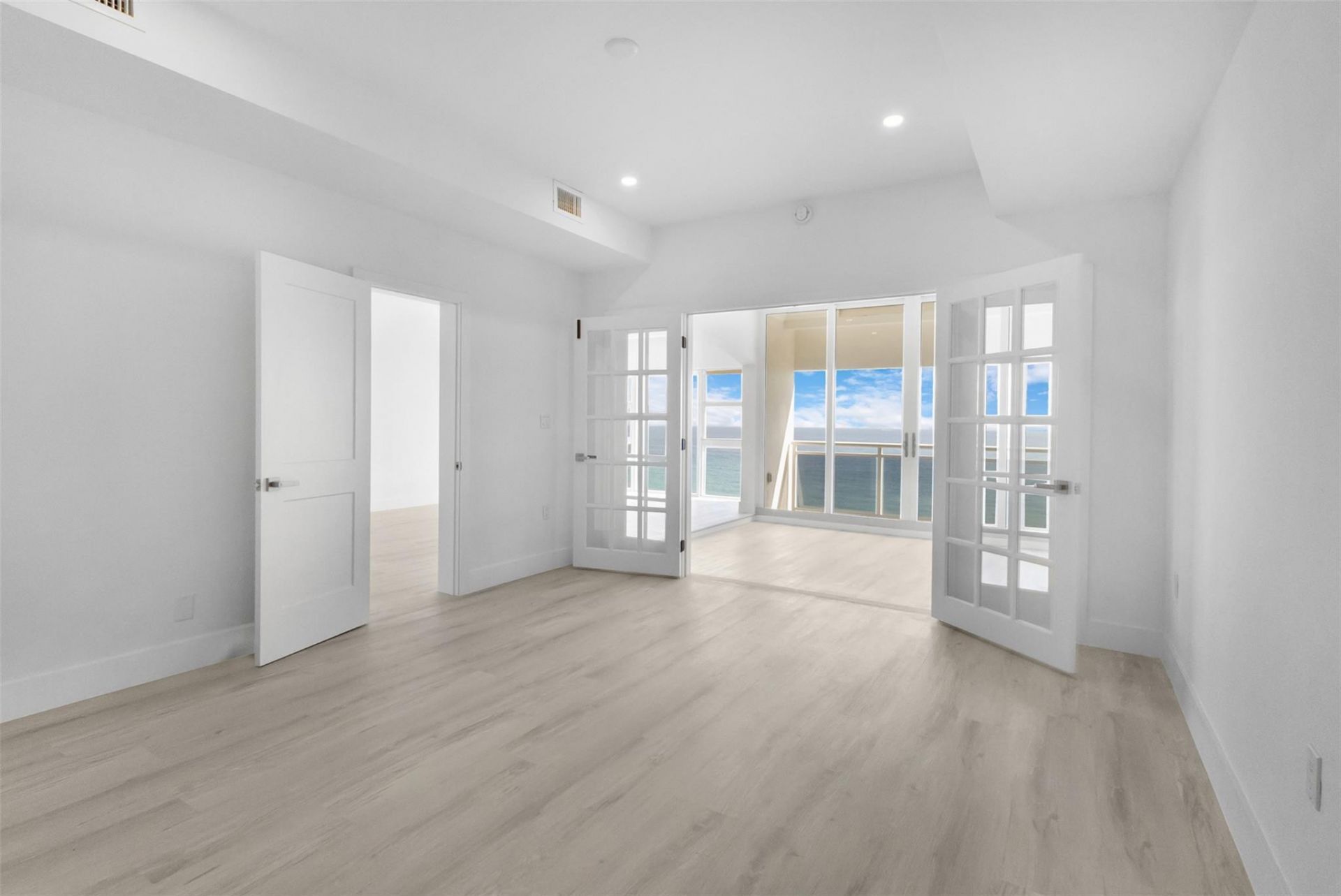 500 SE 21st Avenue, Unit 805, Deerfield Beach, FL 33441 Photo