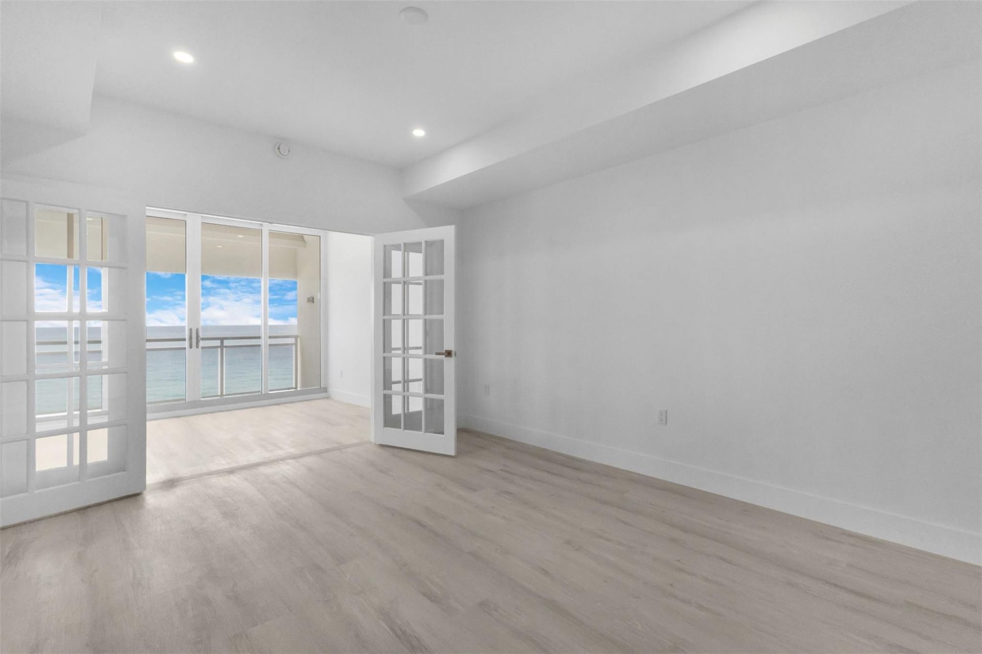 500 SE 21st Avenue, Unit 805, Deerfield Beach, FL 33441 Photo