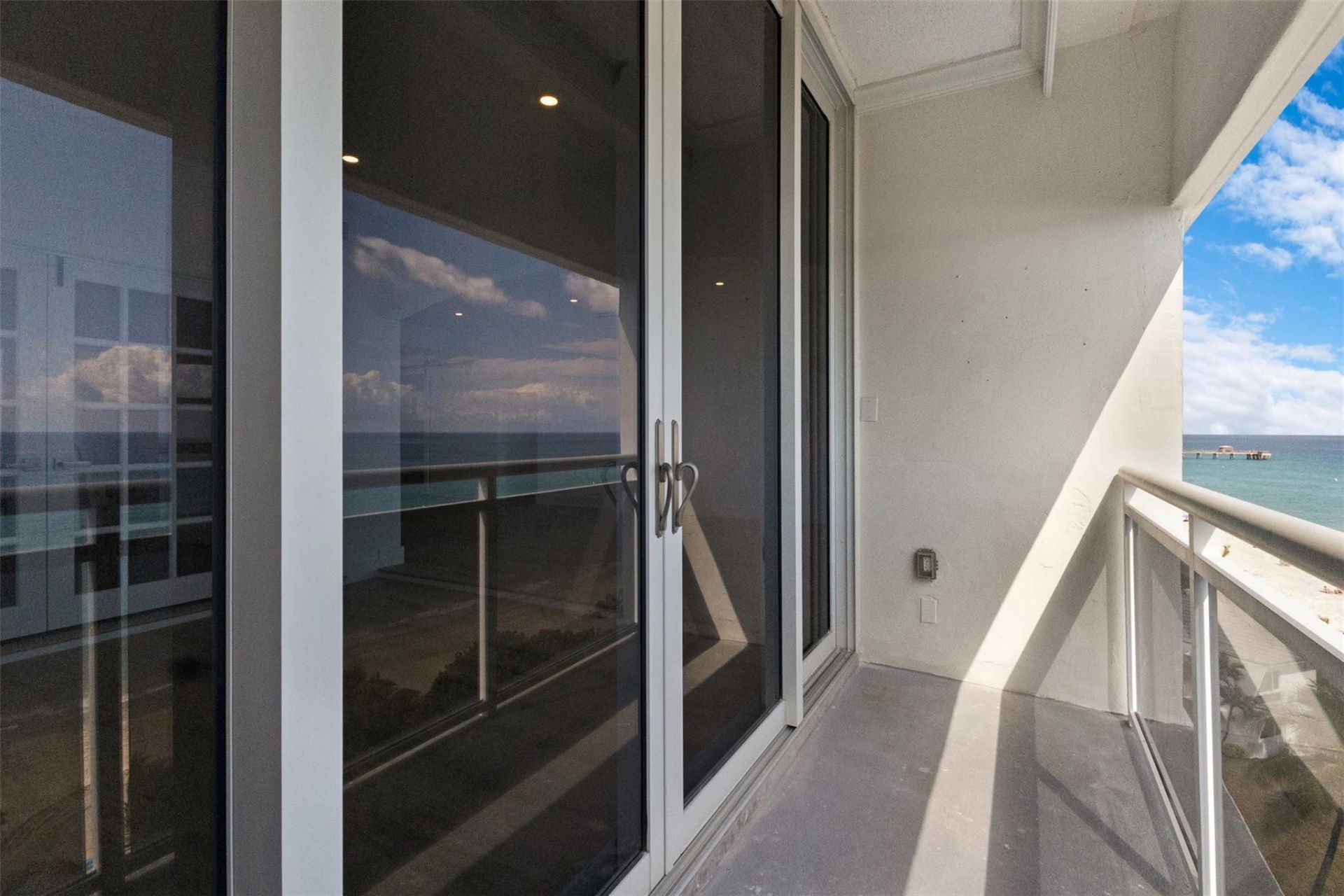 500 SE 21st Avenue, Unit 805, Deerfield Beach, FL 33441 Photo