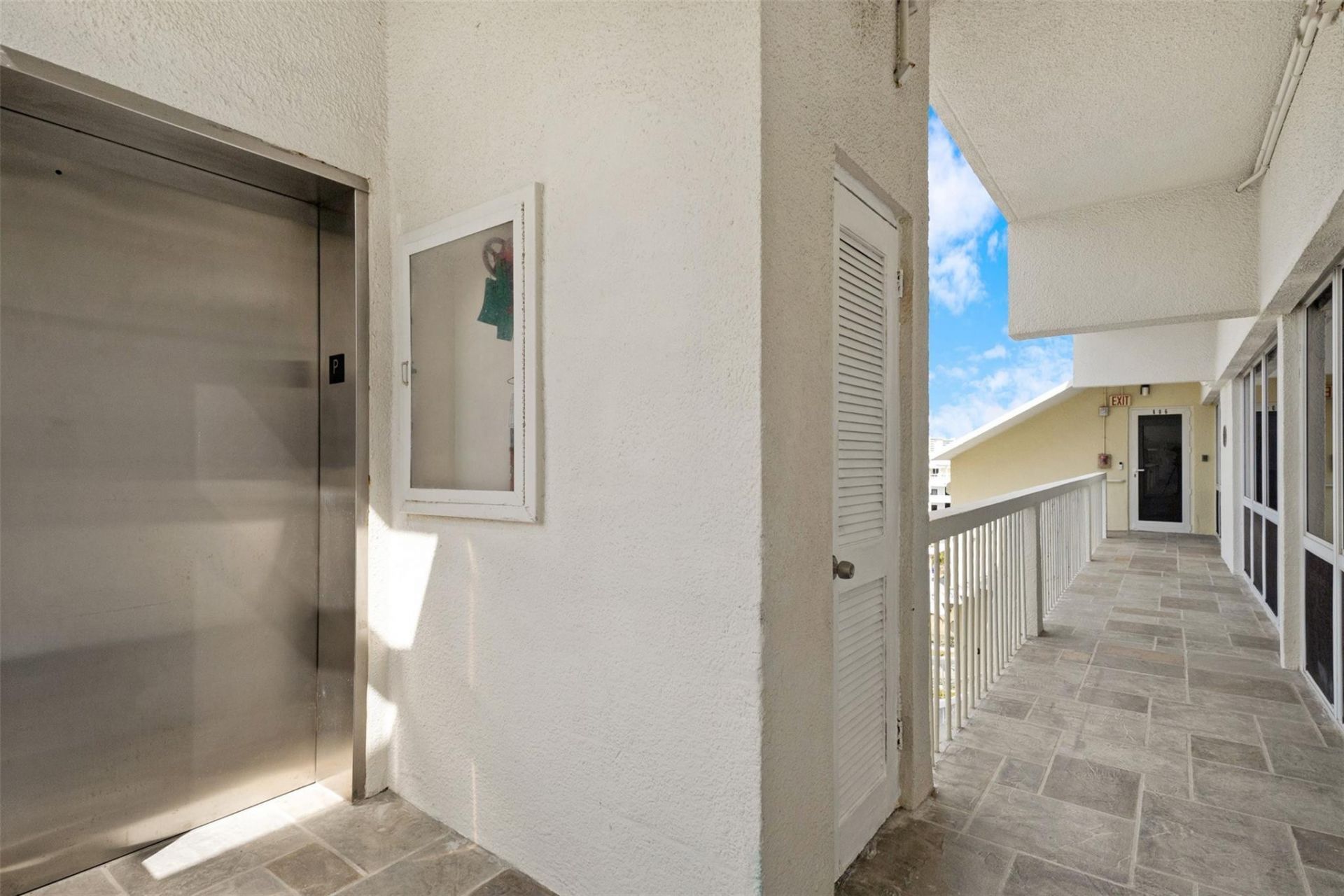 500 SE 21st Avenue, Unit 805, Deerfield Beach, FL 33441 Photo