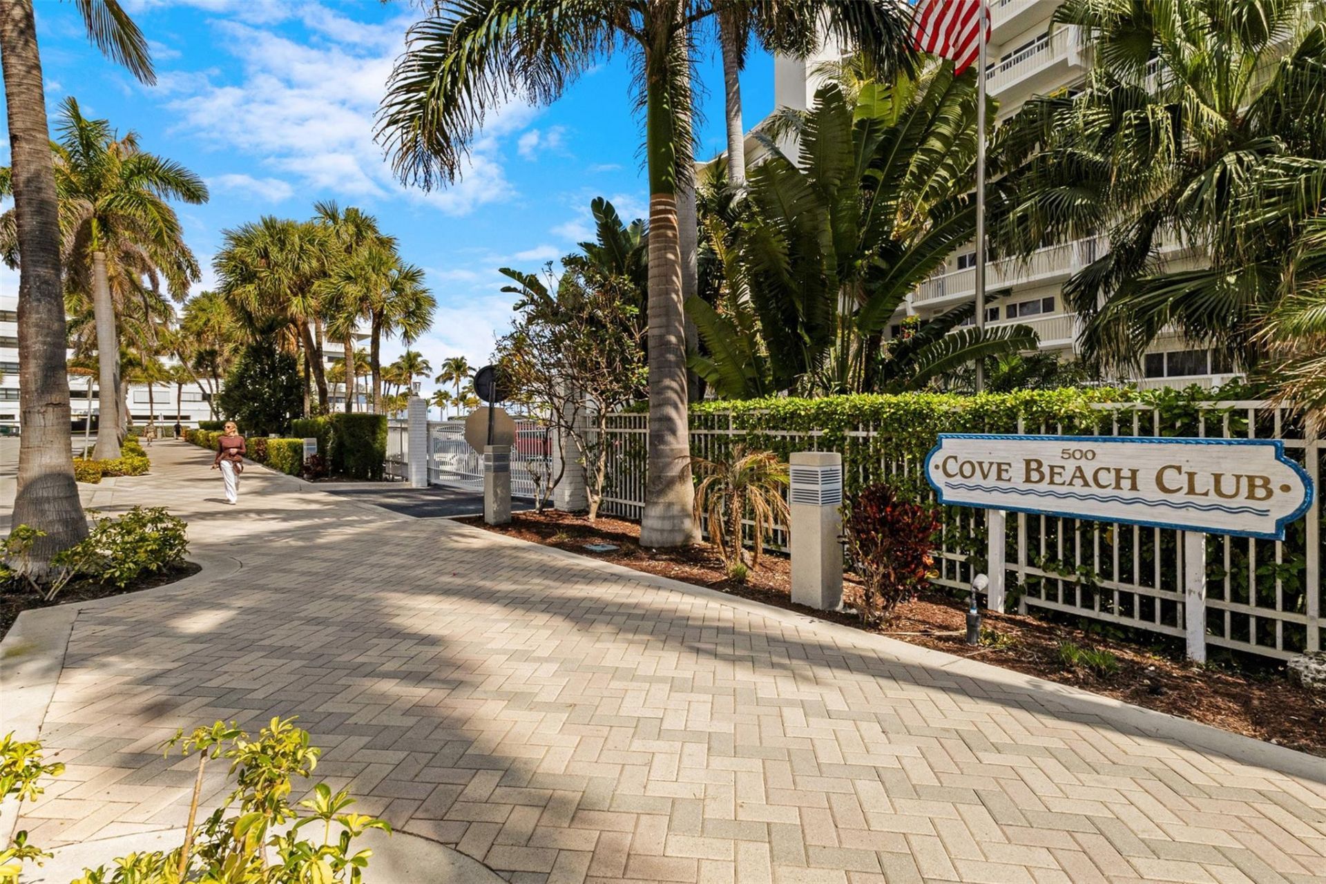 500 SE 21st Avenue, Unit 805, Deerfield Beach, FL 33441 Photo