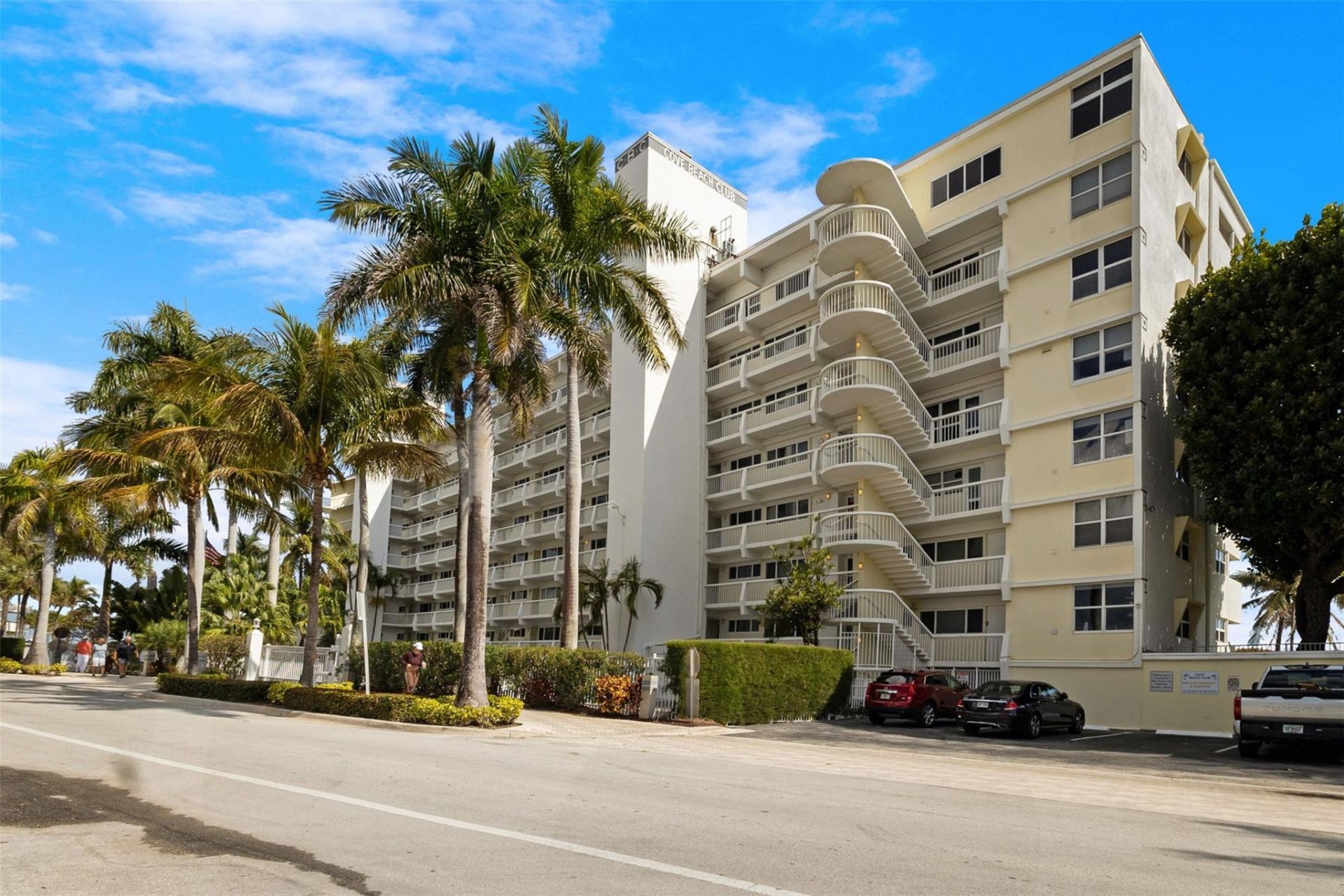 500 SE 21st Avenue, Unit 805, Deerfield Beach, FL 33441 Photo