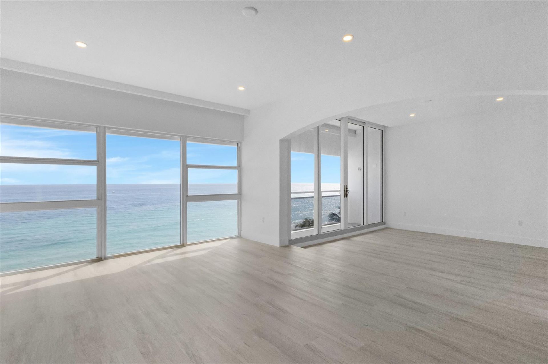 500 SE 21st Avenue, Unit 805, Deerfield Beach, FL 33441 Photo