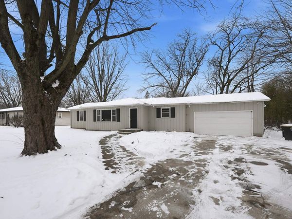 4825 Wheatridge Road, Fort Wayne, IN 46835