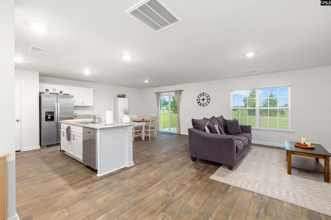 1861 Wildhorse Drive  Photo 4