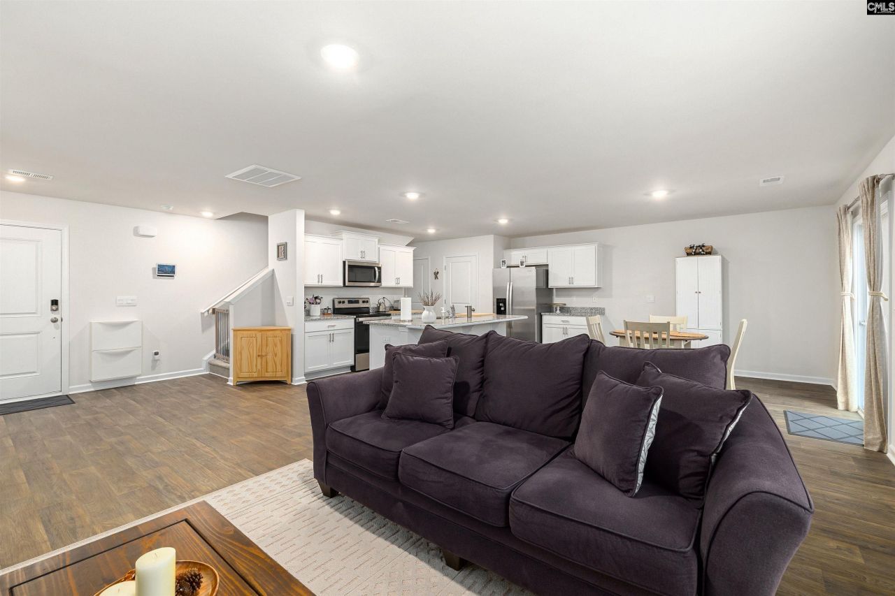 1861 Wildhorse Drive  Photo 6