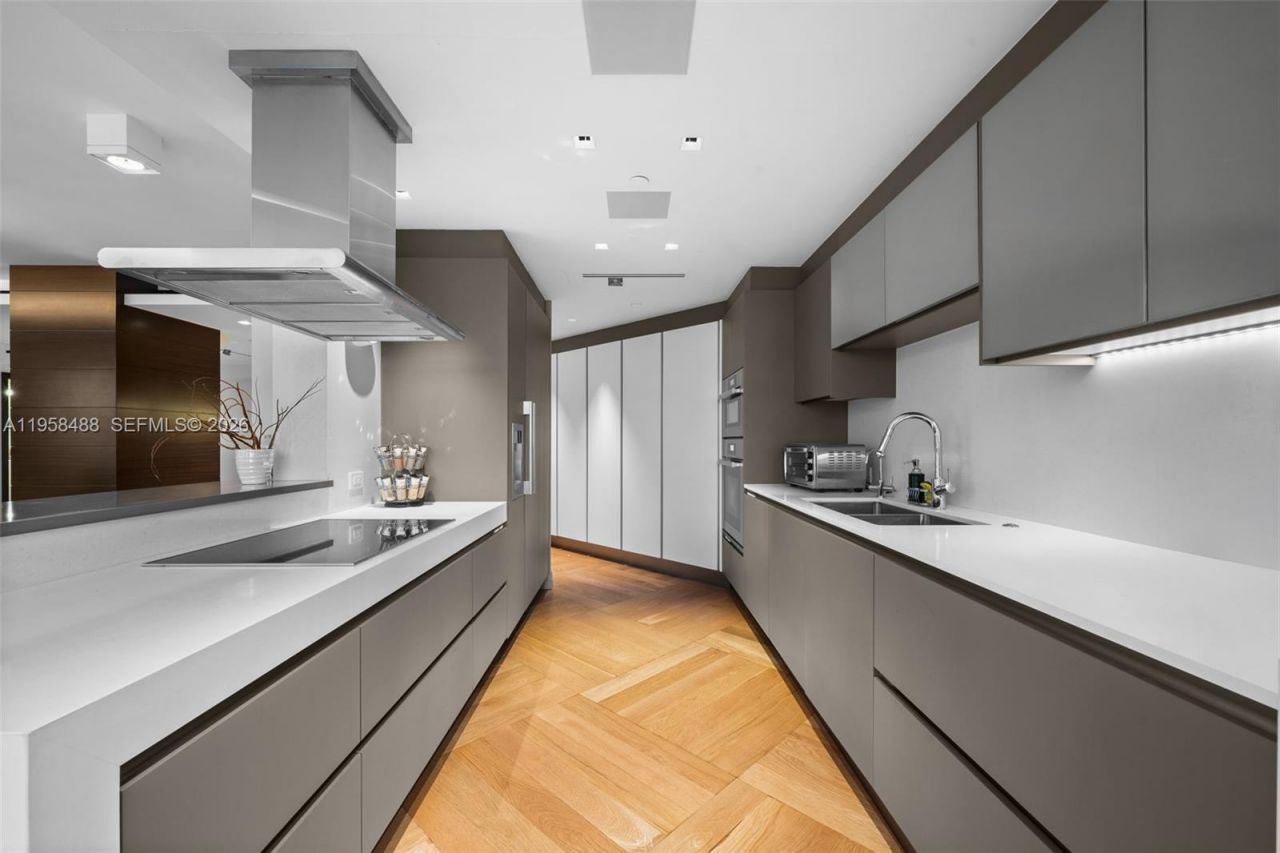 9999 Collins Ave, Unit 3E, Bal Harbour, FL 33154 Photo