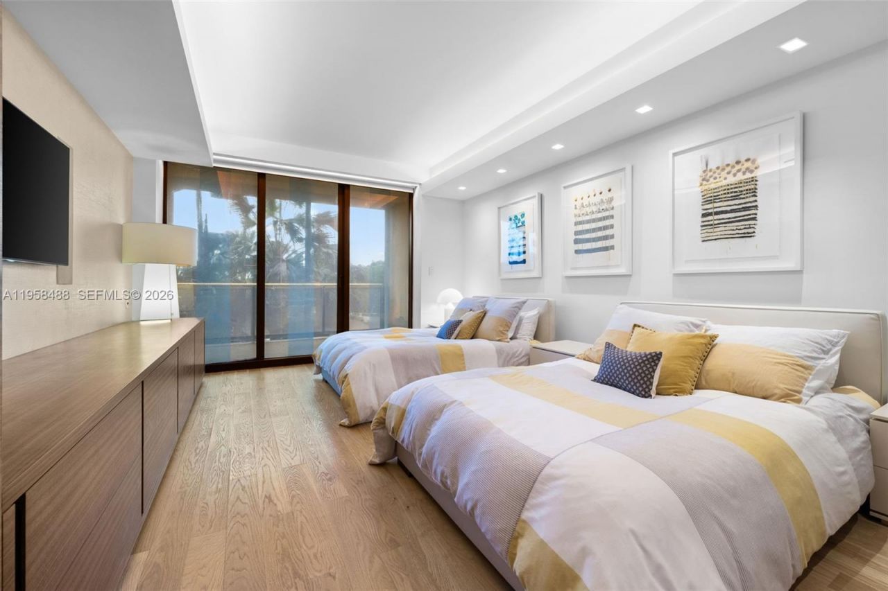 9999 Collins Ave, Unit 3E, Bal Harbour, FL 33154 Photo