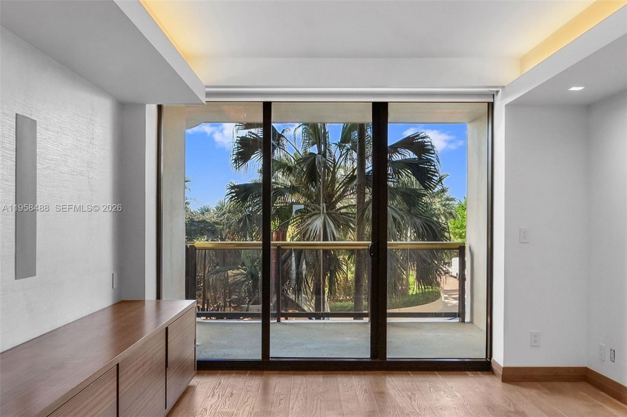 9999 Collins Ave, Unit 3E, Bal Harbour, FL 33154 Photo