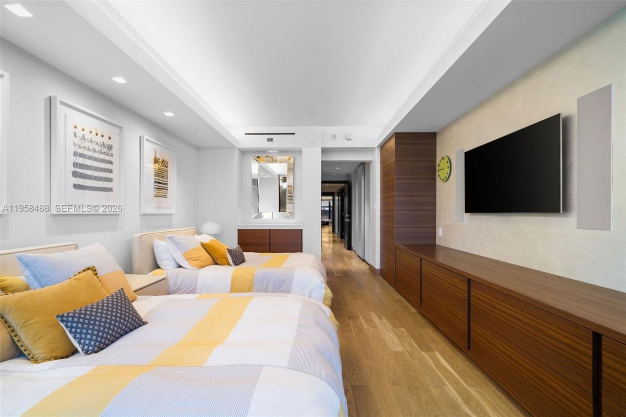 9999 Collins Ave, Unit 3E, Bal Harbour, FL 33154 Photo