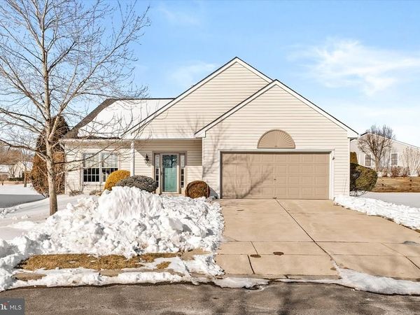 14 COVERED BRIDGE CIRCLE, COLUMBUS, NJ 08022