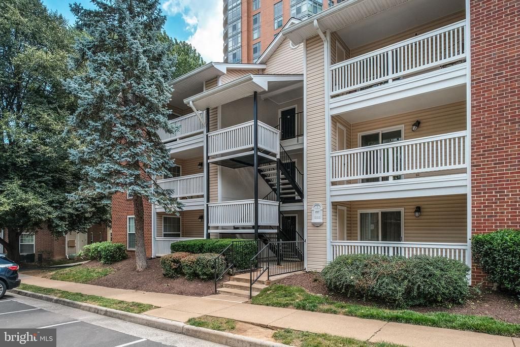 1517 Lincoln Way , Unit 204A, McLean, VA 22102 Main Photo