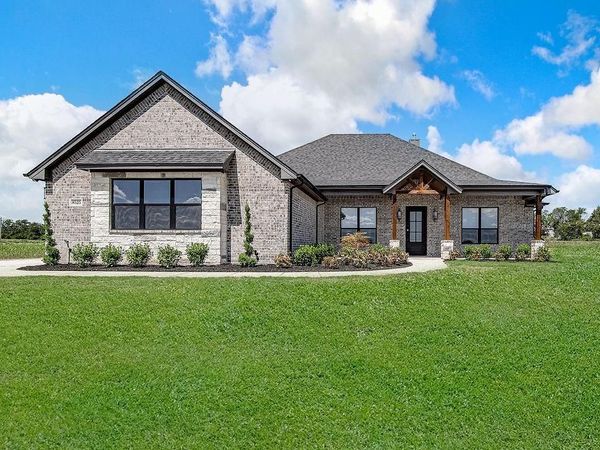 8525 Wild Colt Drive, Godley, TX 76044