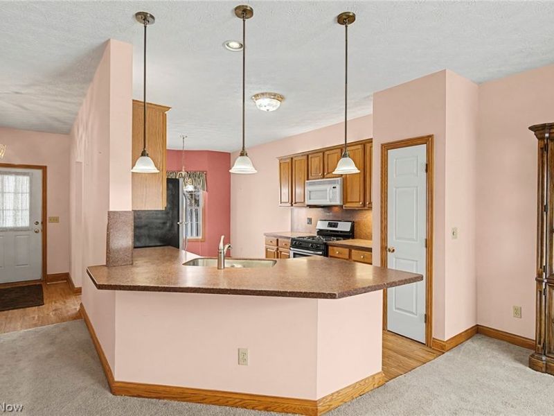 10304 Honeysuckle Lane, Broadview Heights, OH 44147 Photo 8