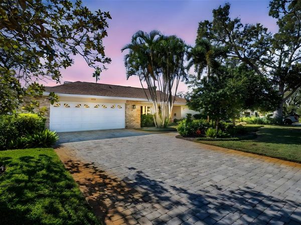 1100 FRIENDLY WAY S, ST PETERSBURG, FL 33705