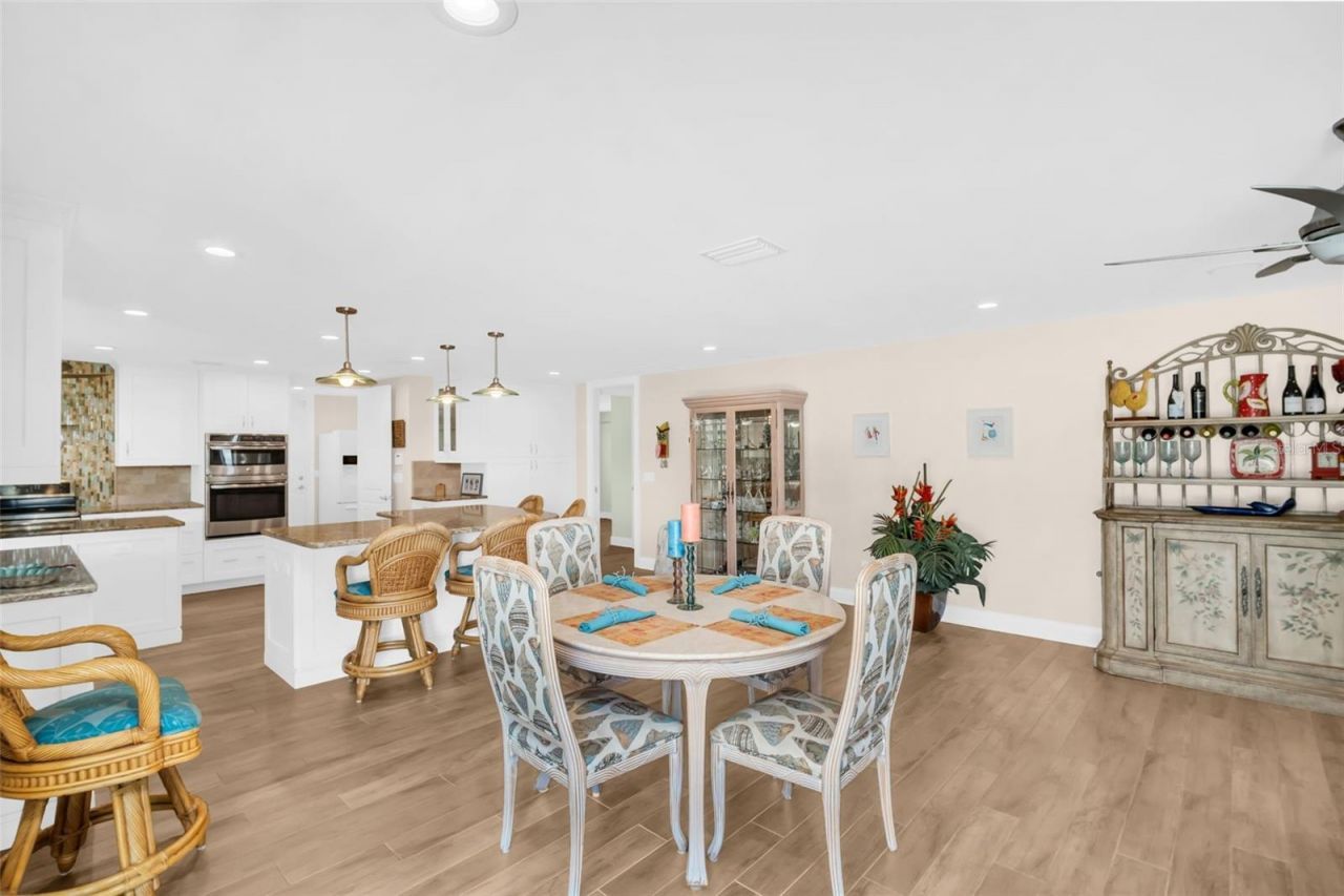 1100 Friendly Way S, Saint Petersburg, FL 33705 Photo