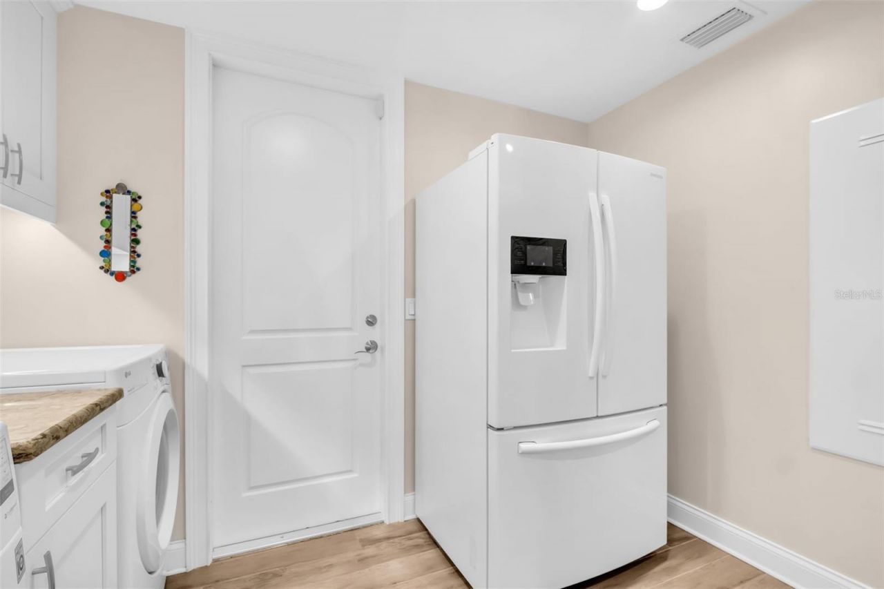 1100 Friendly Way S, Saint Petersburg, FL 33705 Photo