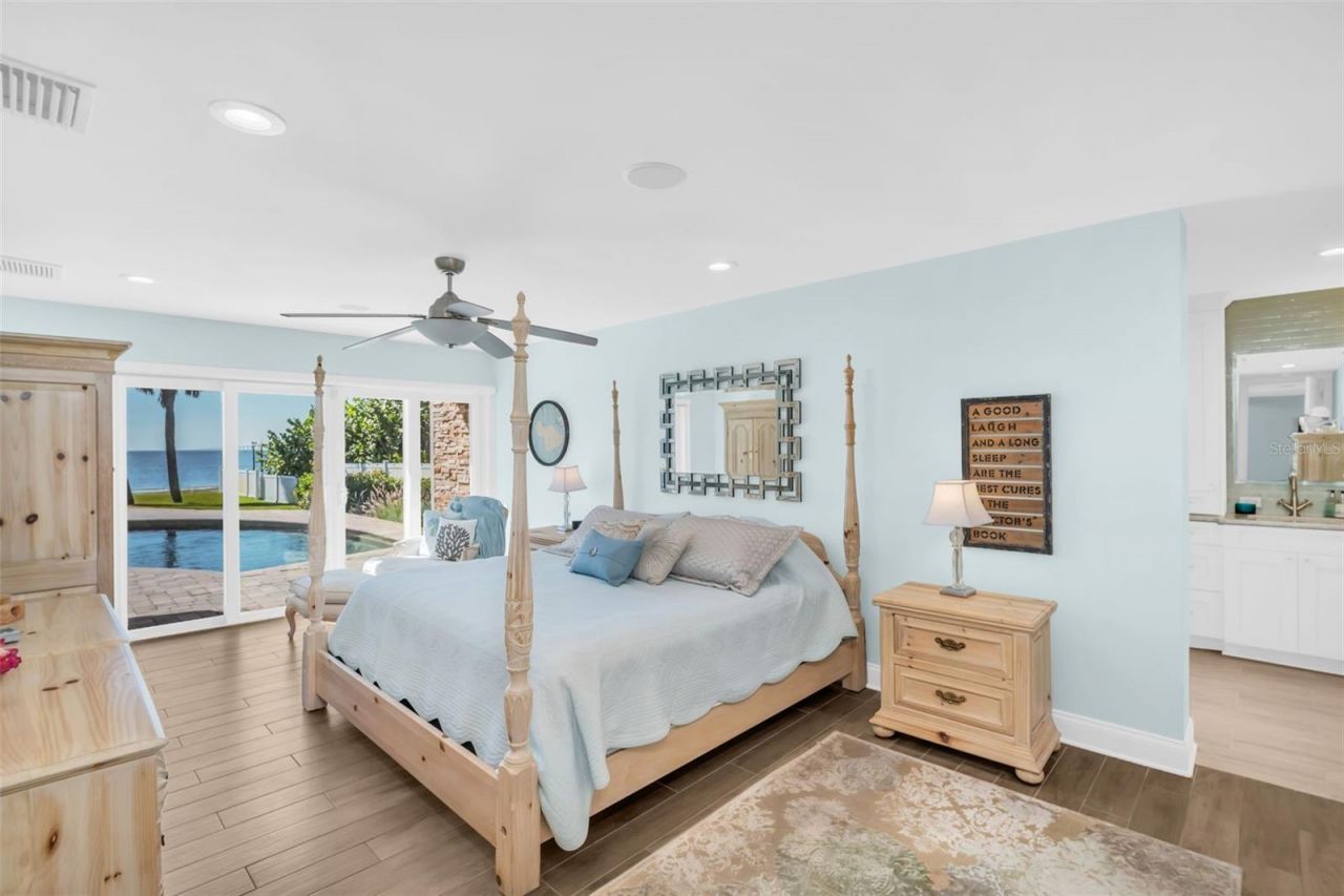 1100 Friendly Way S, Saint Petersburg, FL 33705 Photo