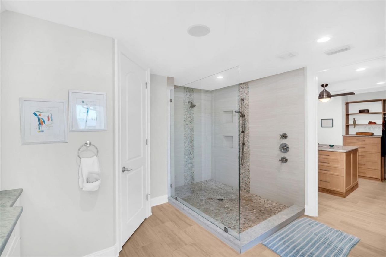 1100 Friendly Way S, Saint Petersburg, FL 33705 Photo