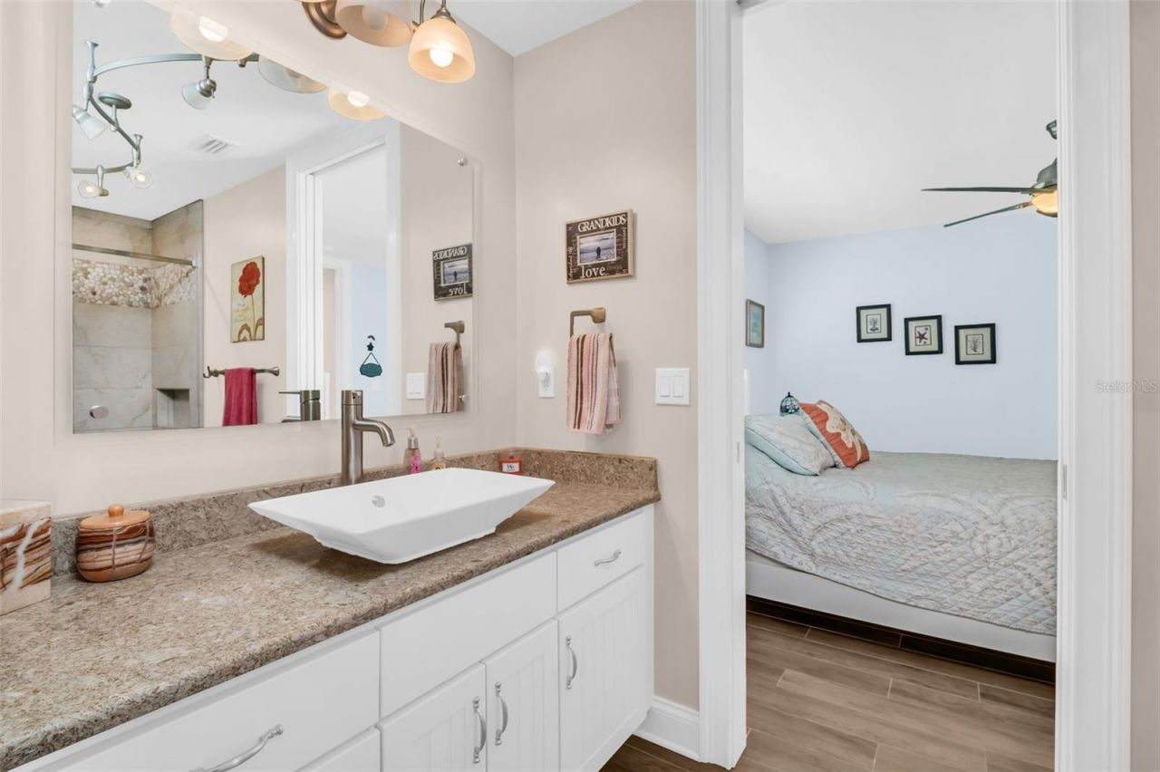 1100 Friendly Way S, Saint Petersburg, FL 33705 Photo