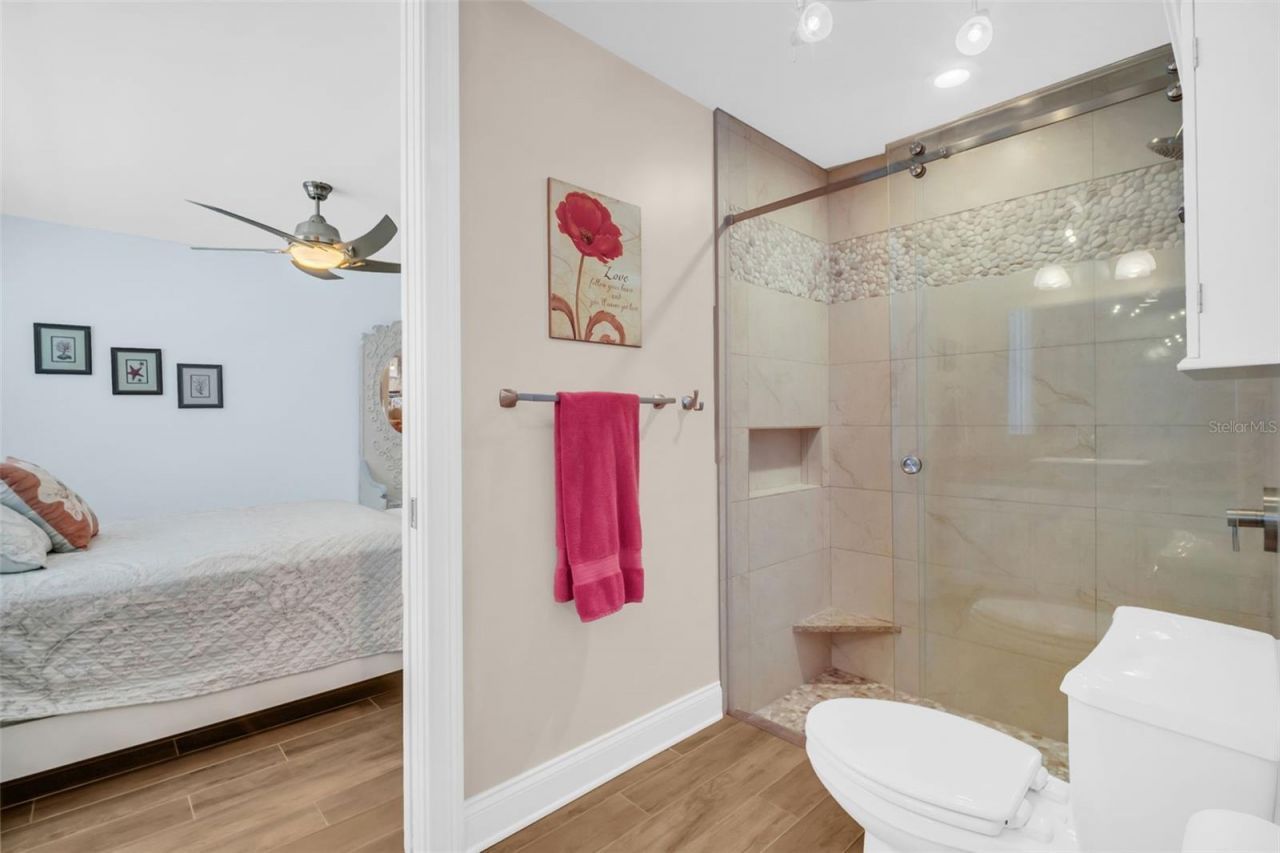 1100 Friendly Way S, Saint Petersburg, FL 33705 Photo