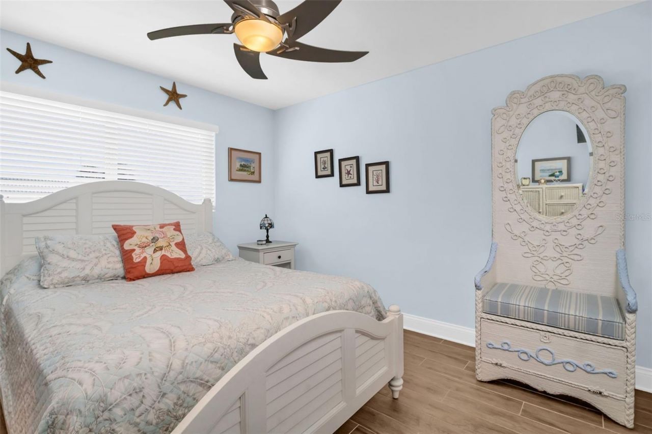 1100 Friendly Way S, Saint Petersburg, FL 33705 Photo