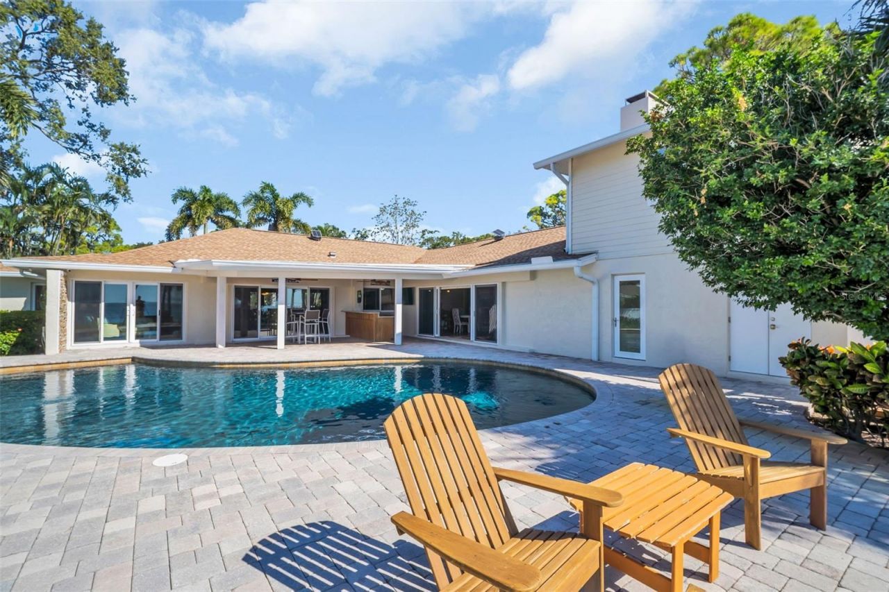 1100 Friendly Way S, Saint Petersburg, FL 33705 Photo