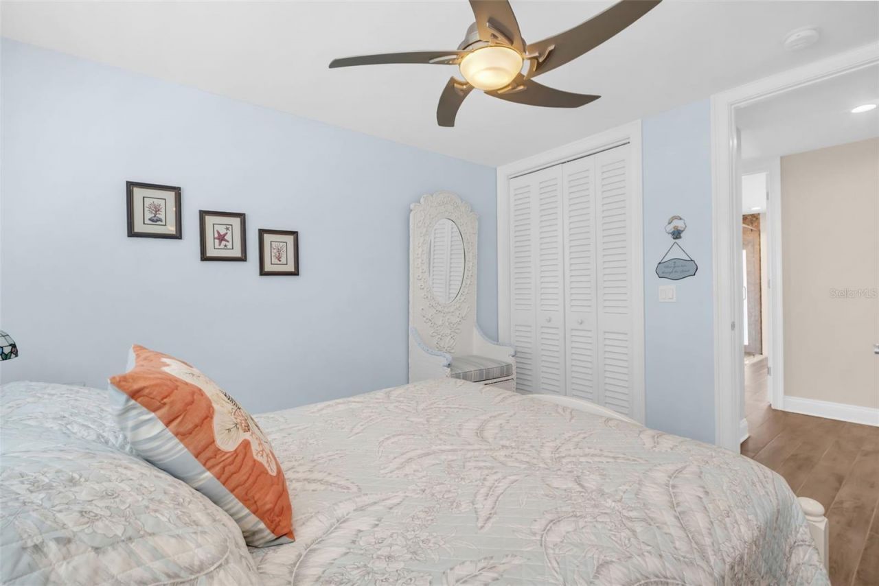 1100 Friendly Way S, Saint Petersburg, FL 33705 Photo