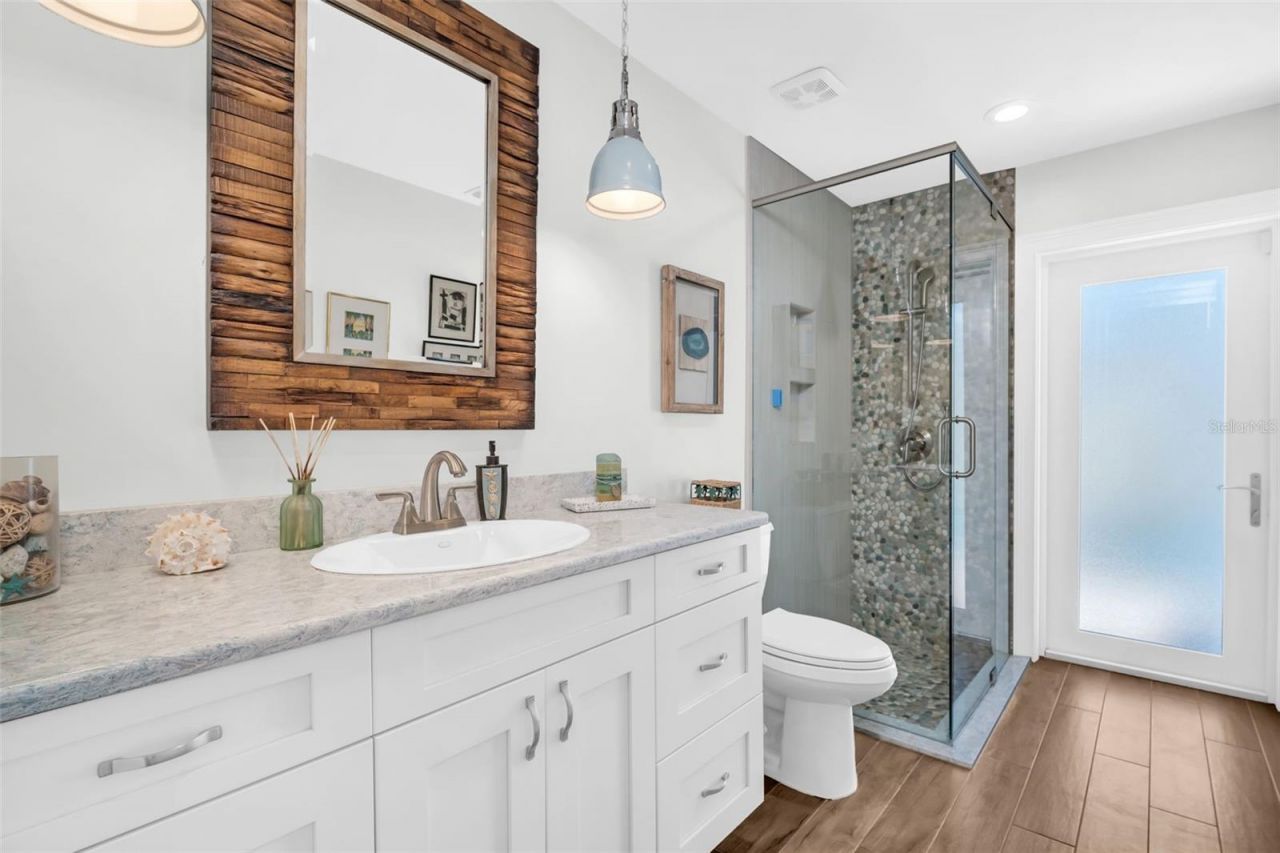 1100 Friendly Way S, Saint Petersburg, FL 33705 Photo