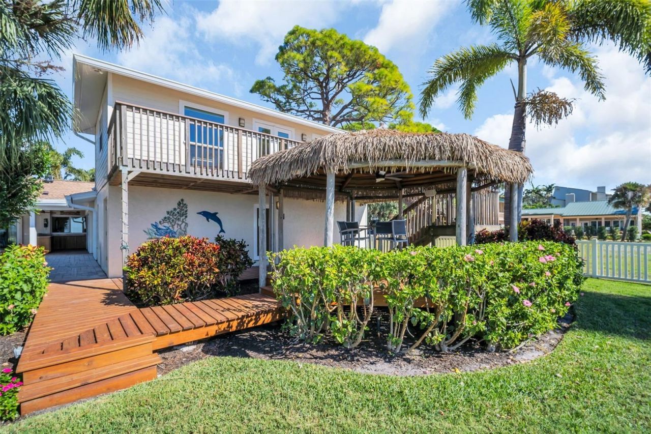 1100 Friendly Way S, Saint Petersburg, FL 33705 Photo