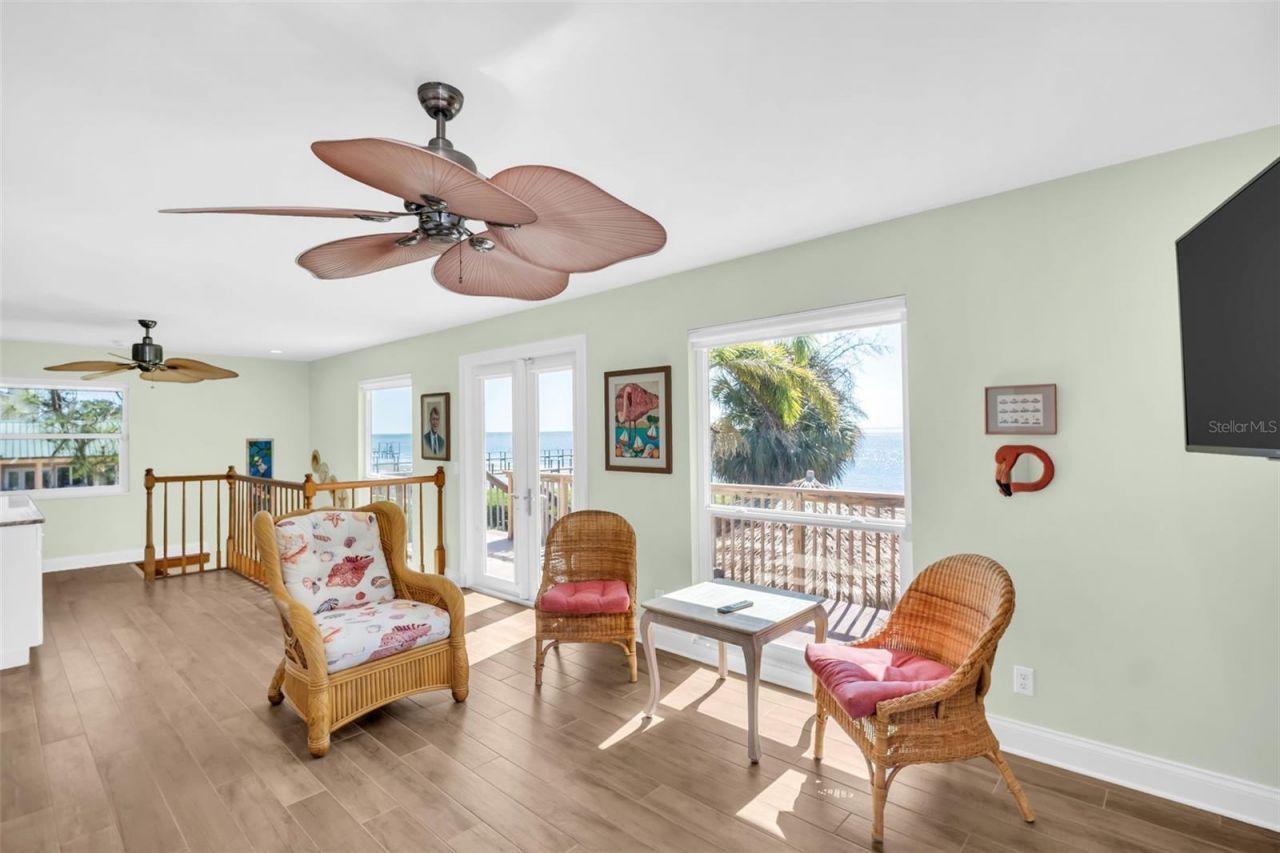 1100 Friendly Way S, Saint Petersburg, FL 33705 Photo