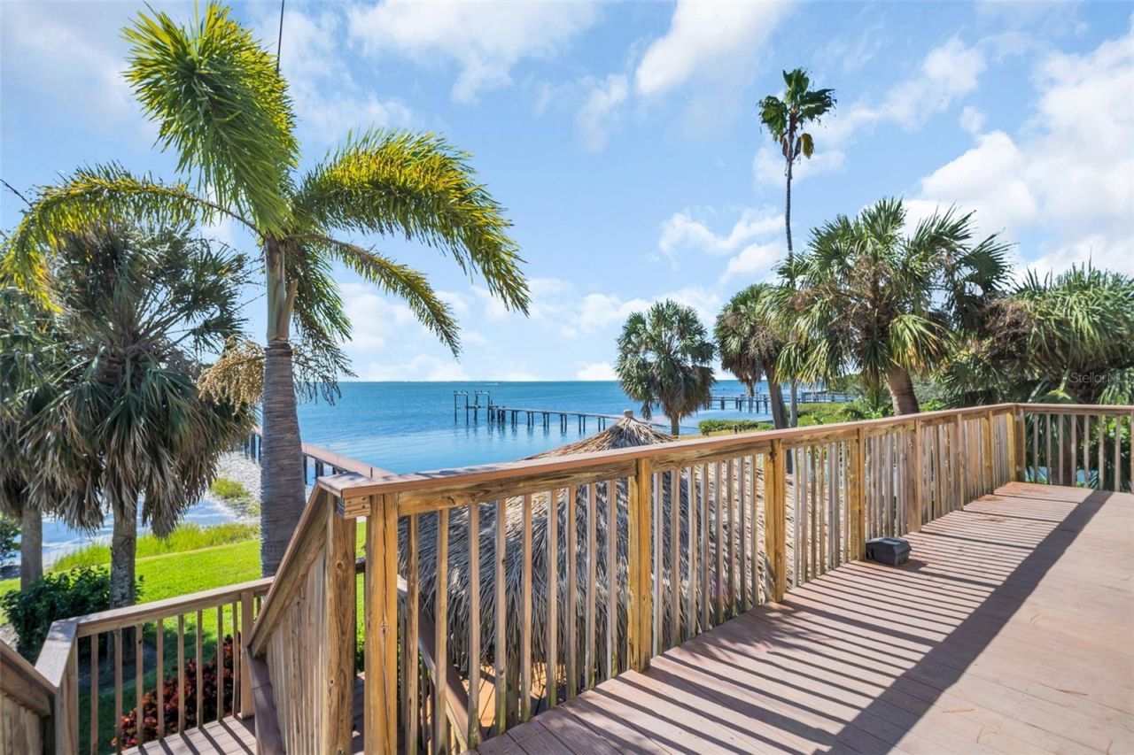 1100 Friendly Way S, Saint Petersburg, FL 33705 Photo