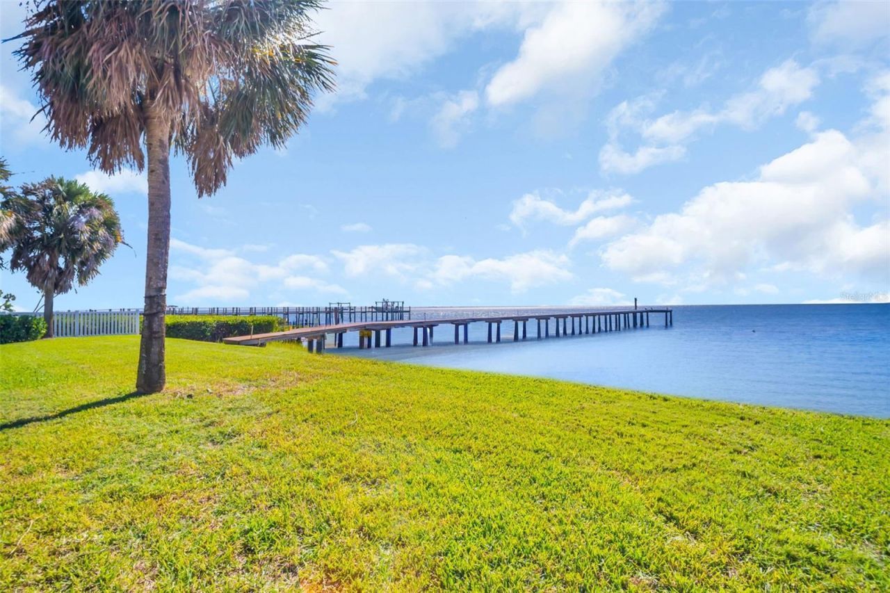 1100 Friendly Way S, Saint Petersburg, FL 33705 Photo