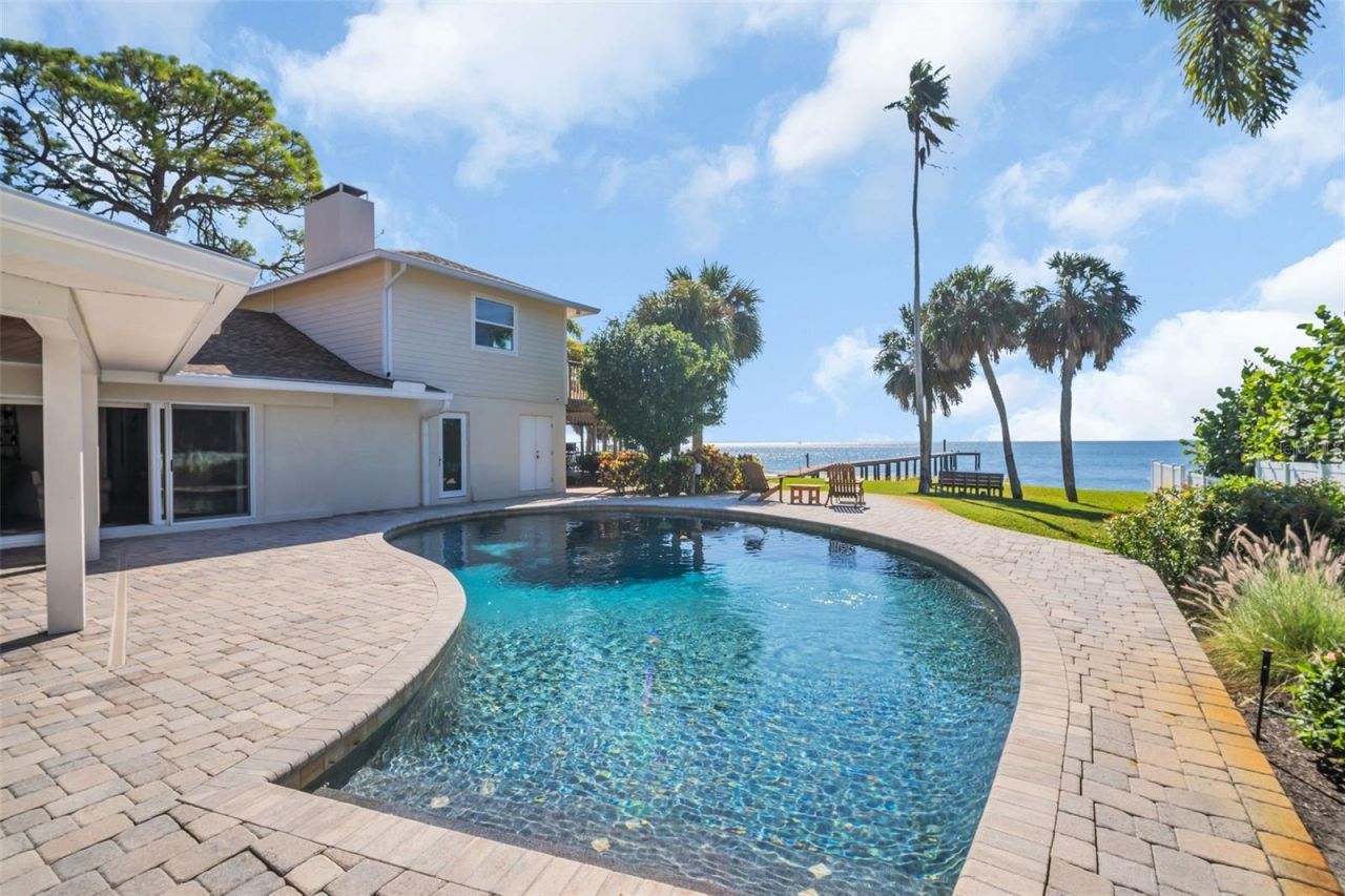 1100 Friendly Way S, Saint Petersburg, FL 33705 Photo