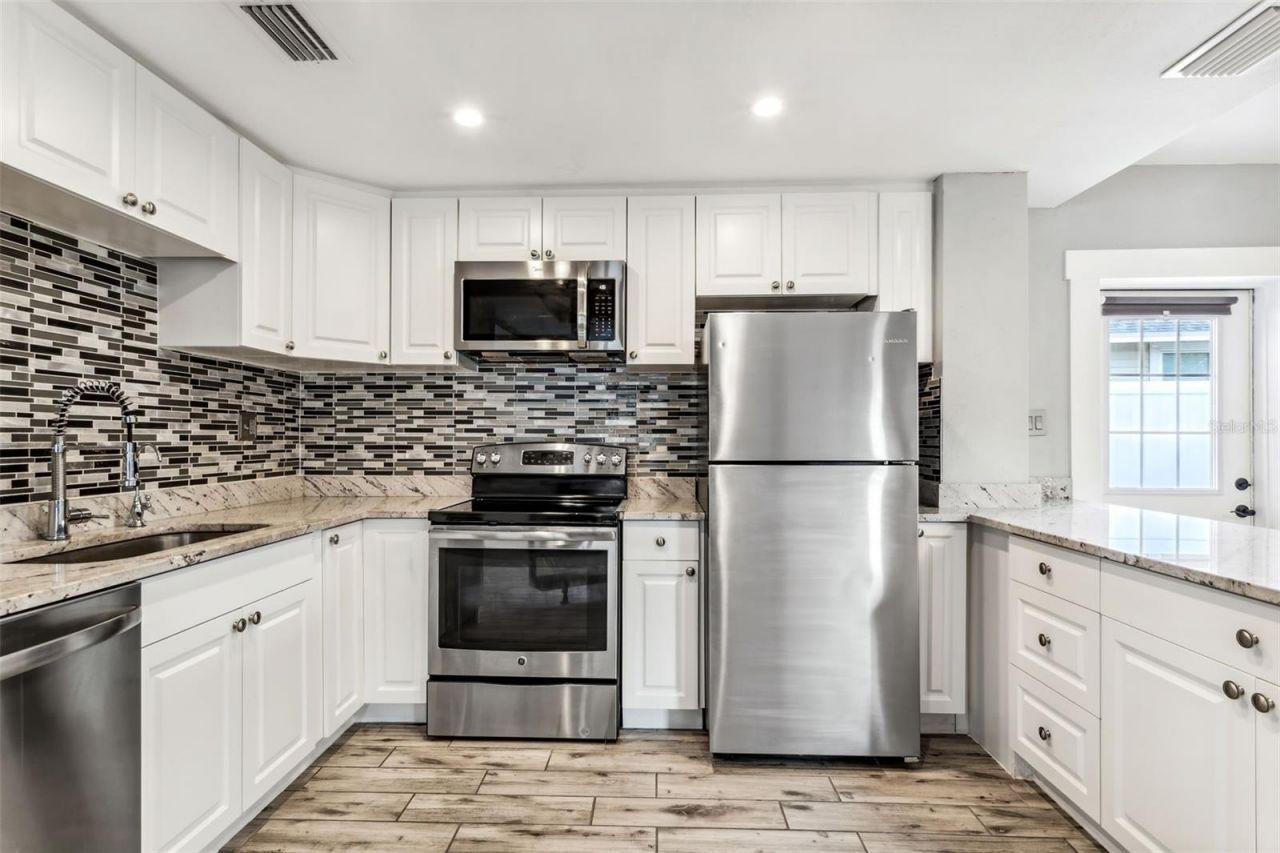 1159 35th Avenue N, Saint Petersburg, FL 33704 Photo