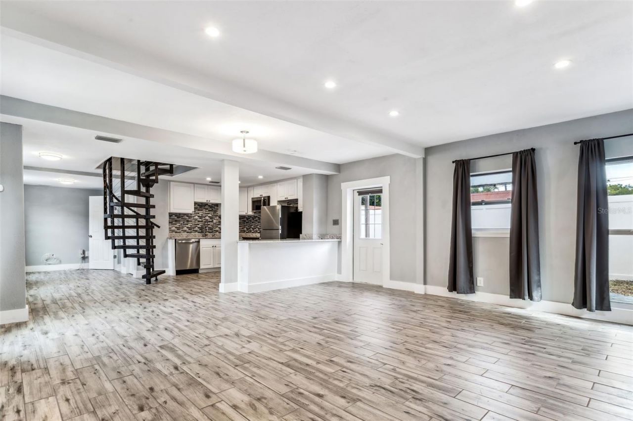 1159 35th Avenue N, Saint Petersburg, FL 33704 Photo