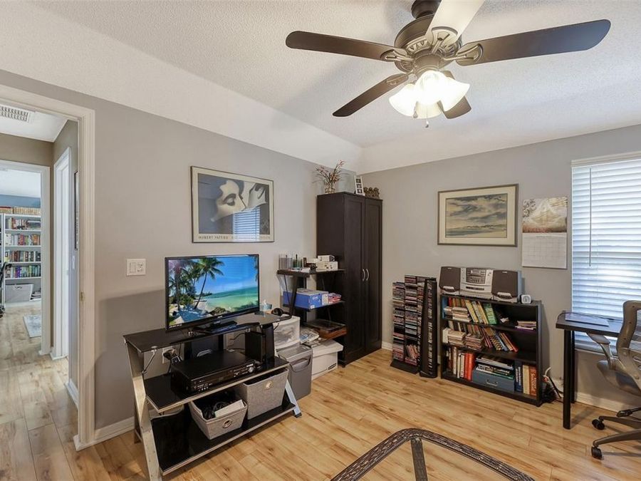 Property Image 36