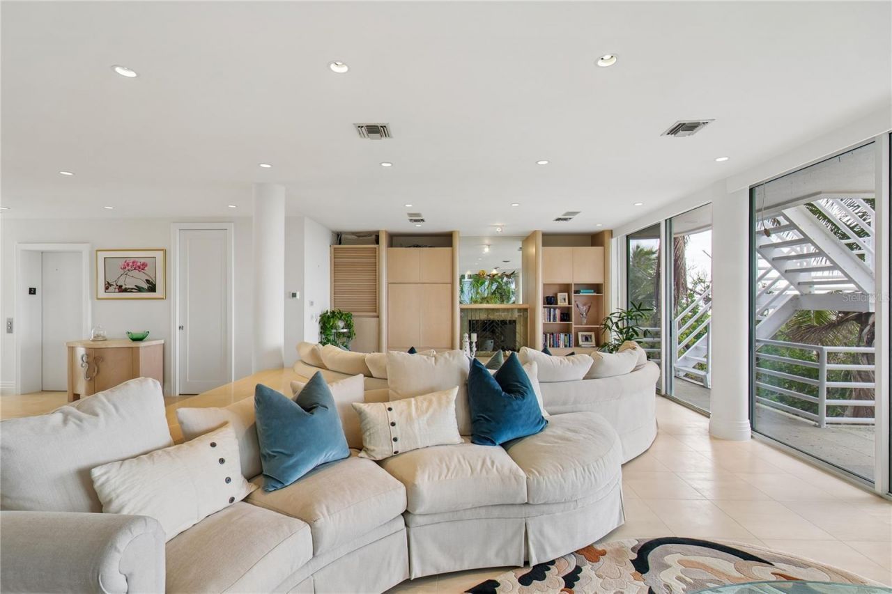 648 Beach Road, Sarasota, FL 34242 Photo