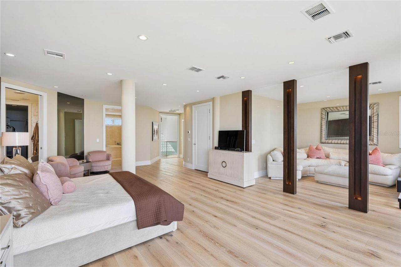 648 Beach Road, Sarasota, FL 34242 Photo